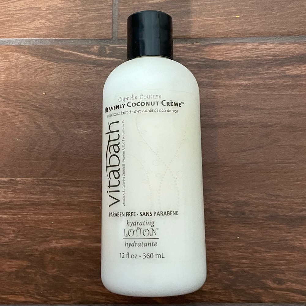 NEW Vitabath heavenly coconut creme 12oz hydrating lotion